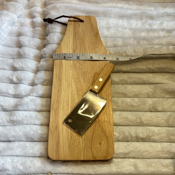 Wooden Wine Bottle Cutting Board with Mini Cleaver - Picture 3 of 3